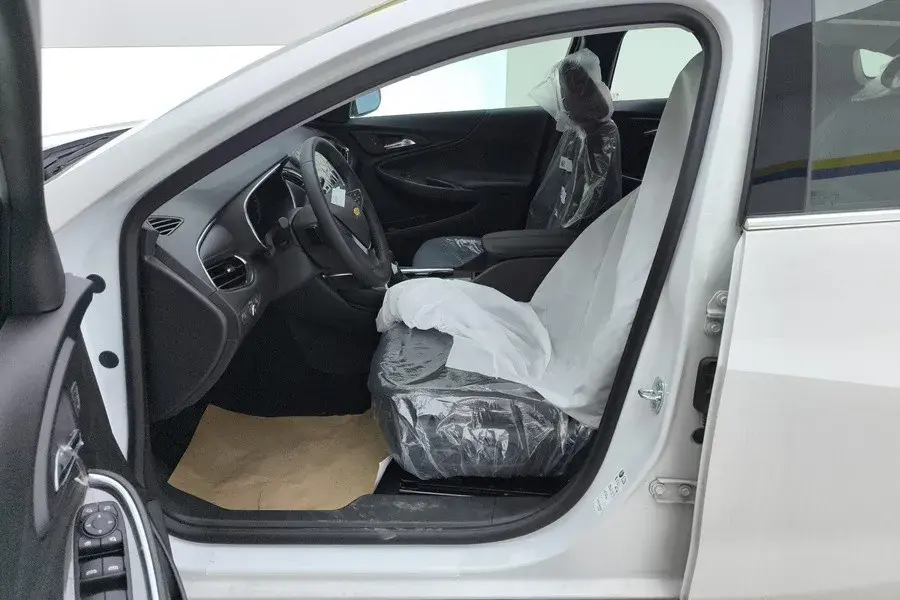 2022 CHEVROLET MALIBU thumbnail 4