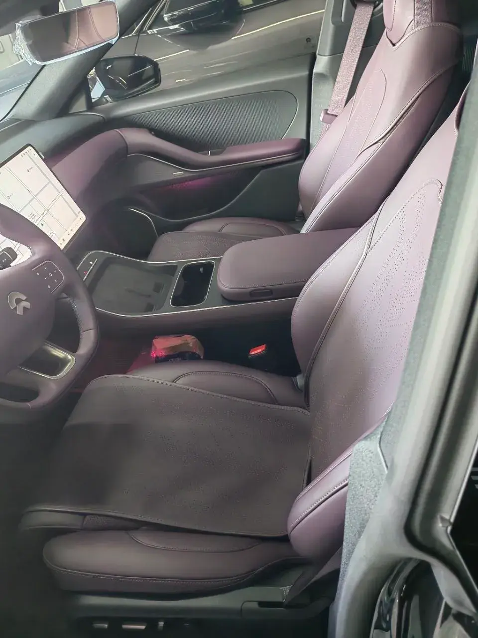 2025 NIO ET5T thumbnail 4