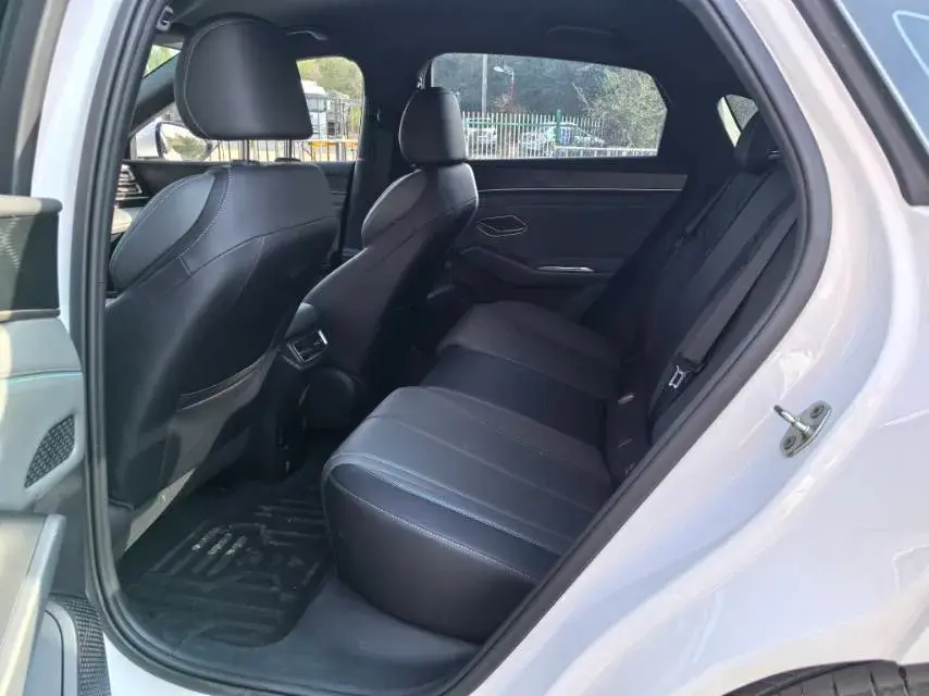 2024 BYD QINL thumbnail 4