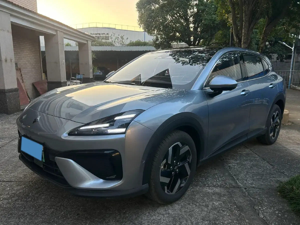 2024 BaoJun Cloud Sea 1.5L 106HP L4 E-CVT PHEV 20.5KWH