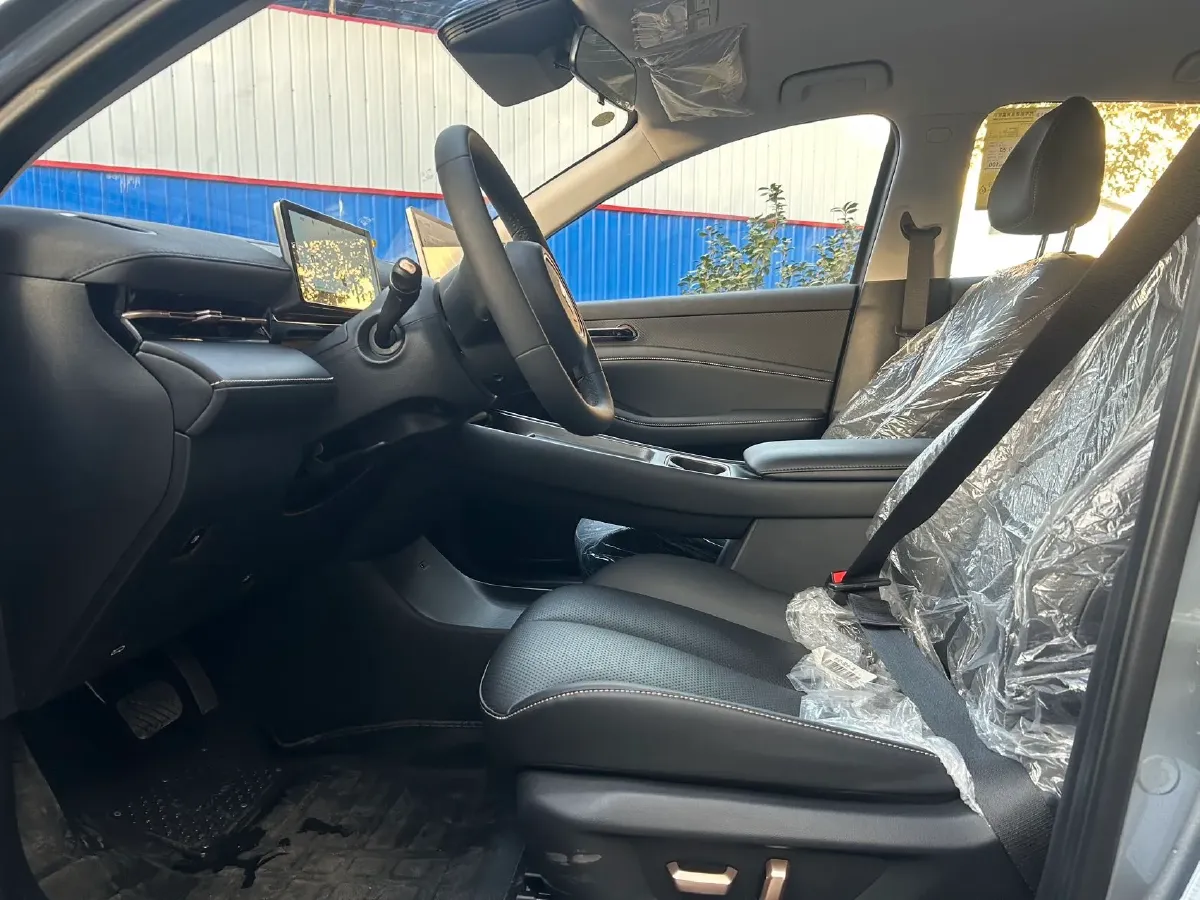 2024 BaoJun Cloud Sea 1.5L 106HP L4 E-CVT PHEV 20.5KWH,autocango,china used car exporter,china ev exporter,chinese used car exporter,chinese used ev exporter