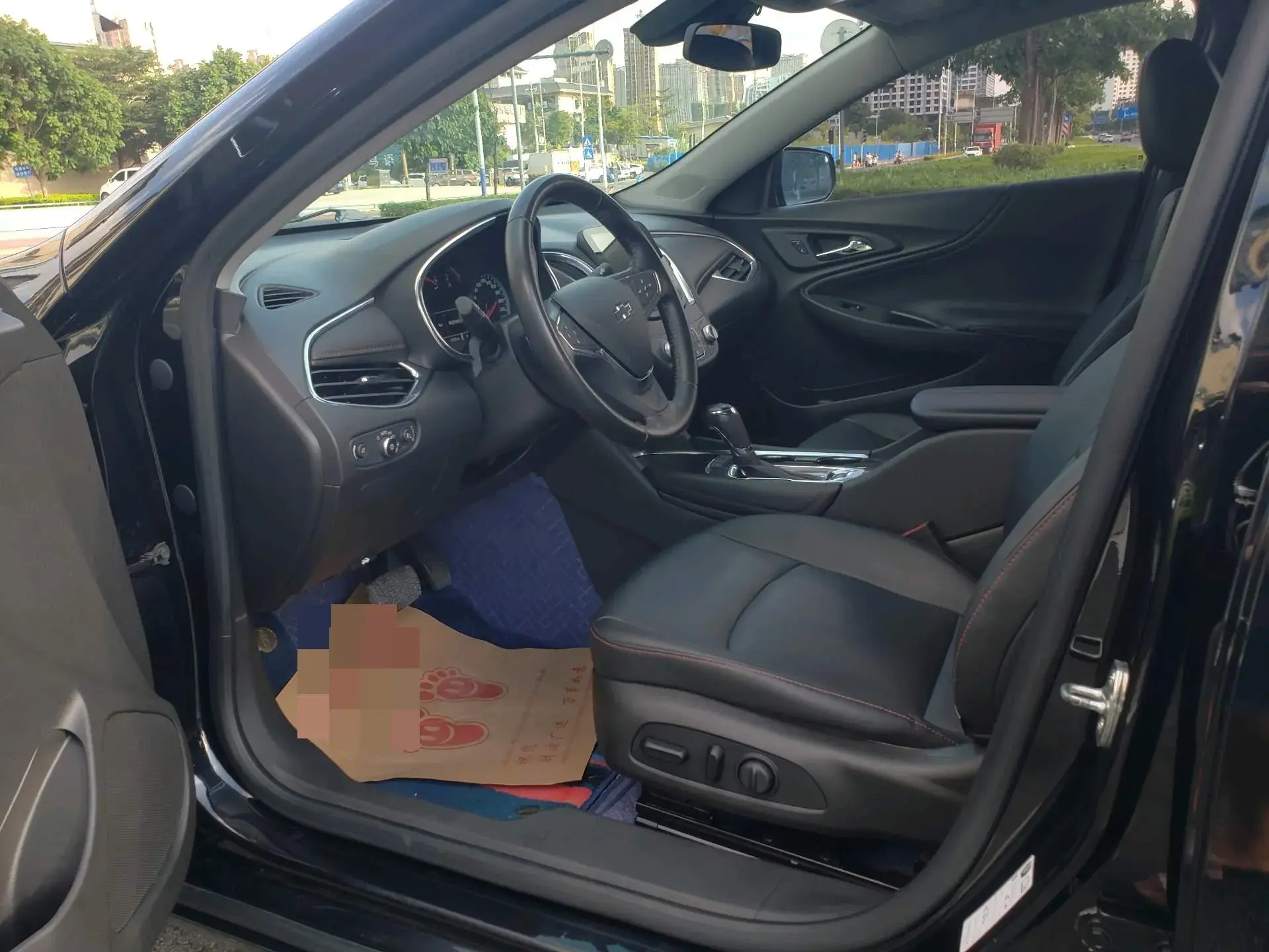 2019 CHEVROLET MALIBU thumbnail 2