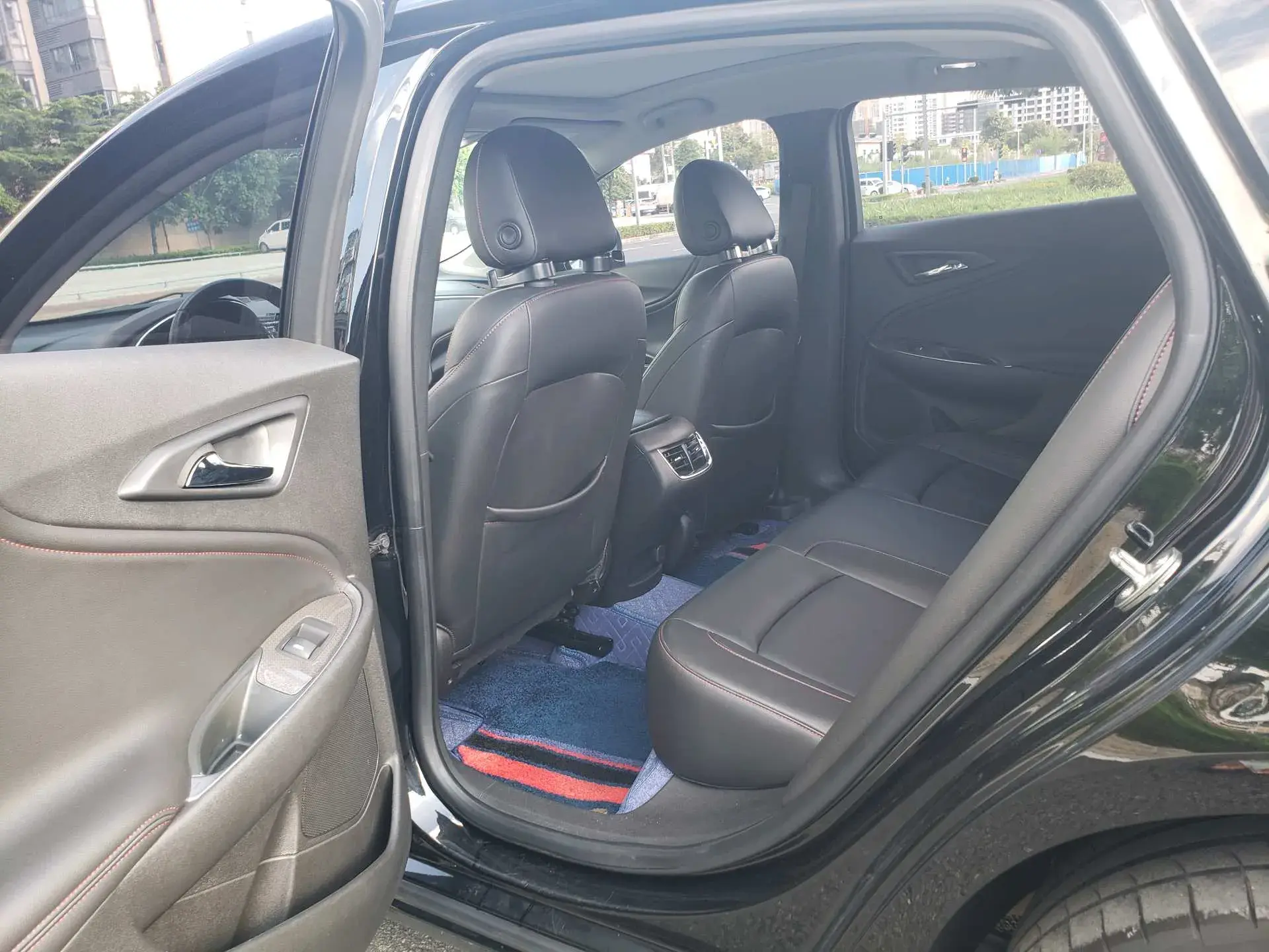 2019 CHEVROLET MALIBU thumbnail 4