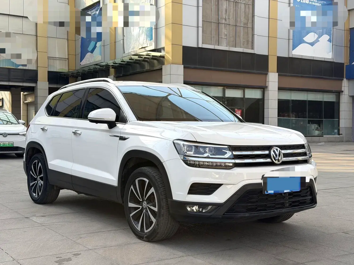 2021 VOLKSWAGEN THARU thumbnail 3