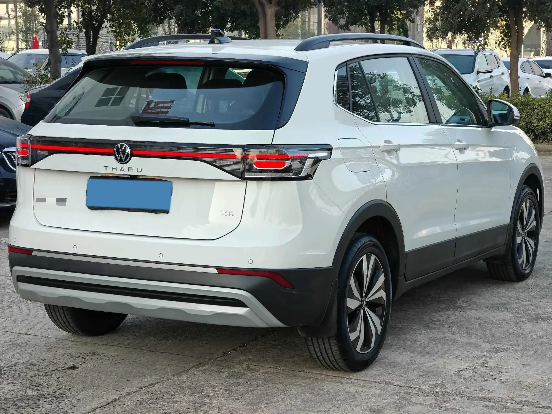 2025 VOLKSWAGEN THARU thumbnail 4