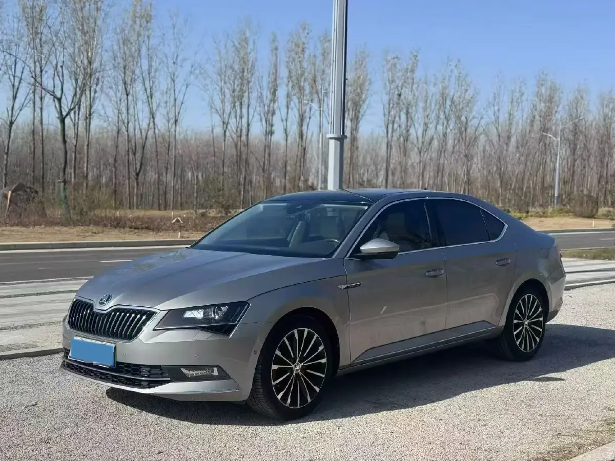 2022 Skoda Superb 1.4T 150HP L4 7DCT
