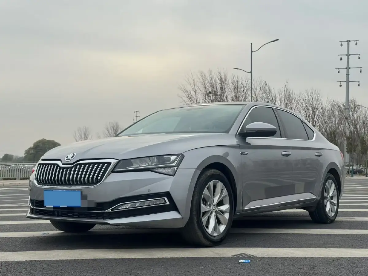 2019 Skoda Superb 2.0T 186HP L4 7DCT