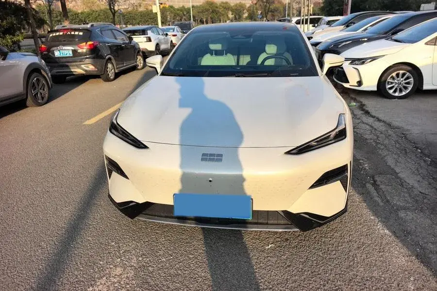 2024 GEELY GALAXY thumbnail 2