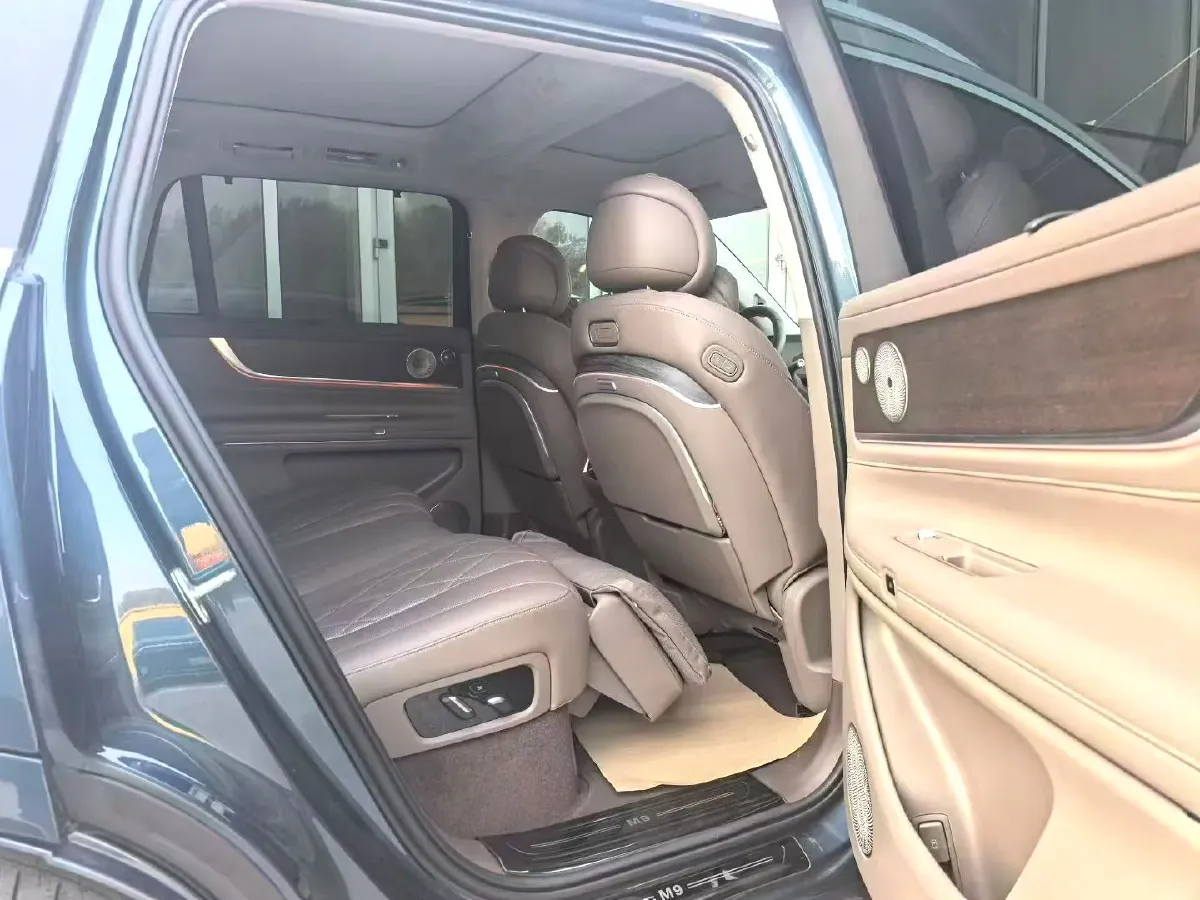 2024 HIMA AITO M9 BEV 100KWH,autocango,china used car exporter,china ev exporter,chinese used car exporter,chinese used ev exporter