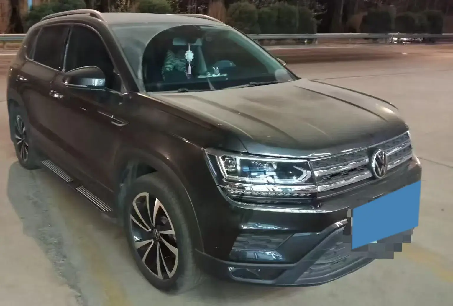 2022 VOLKSWAGEN THARU thumbnail 2