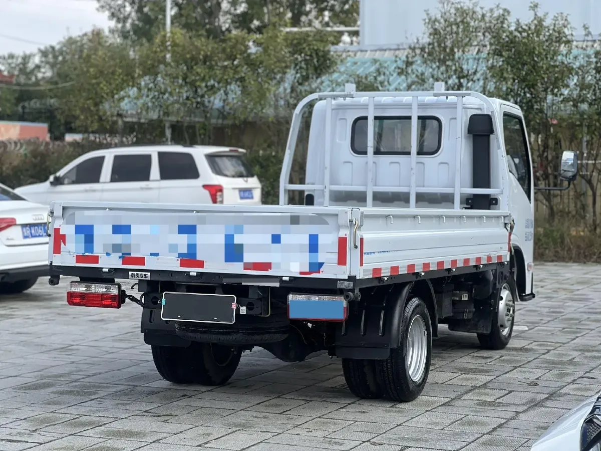 2023 DongFeng DFSK D71 1.6L 122HP L4 5MT,autocango,china used car exporter,china ev exporter,chinese used car exporter,chinese used ev exporter