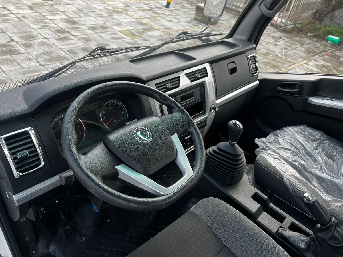 2023 DongFeng DFSK D71 1.6L 122HP L4 5MT,autocango,china used car exporter,china ev exporter,chinese used car exporter,chinese used ev exporter