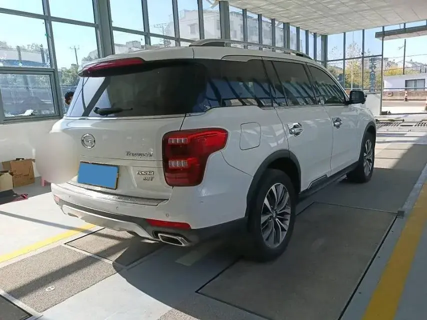 2017 GAC TRUMPCHI thumbnail 4