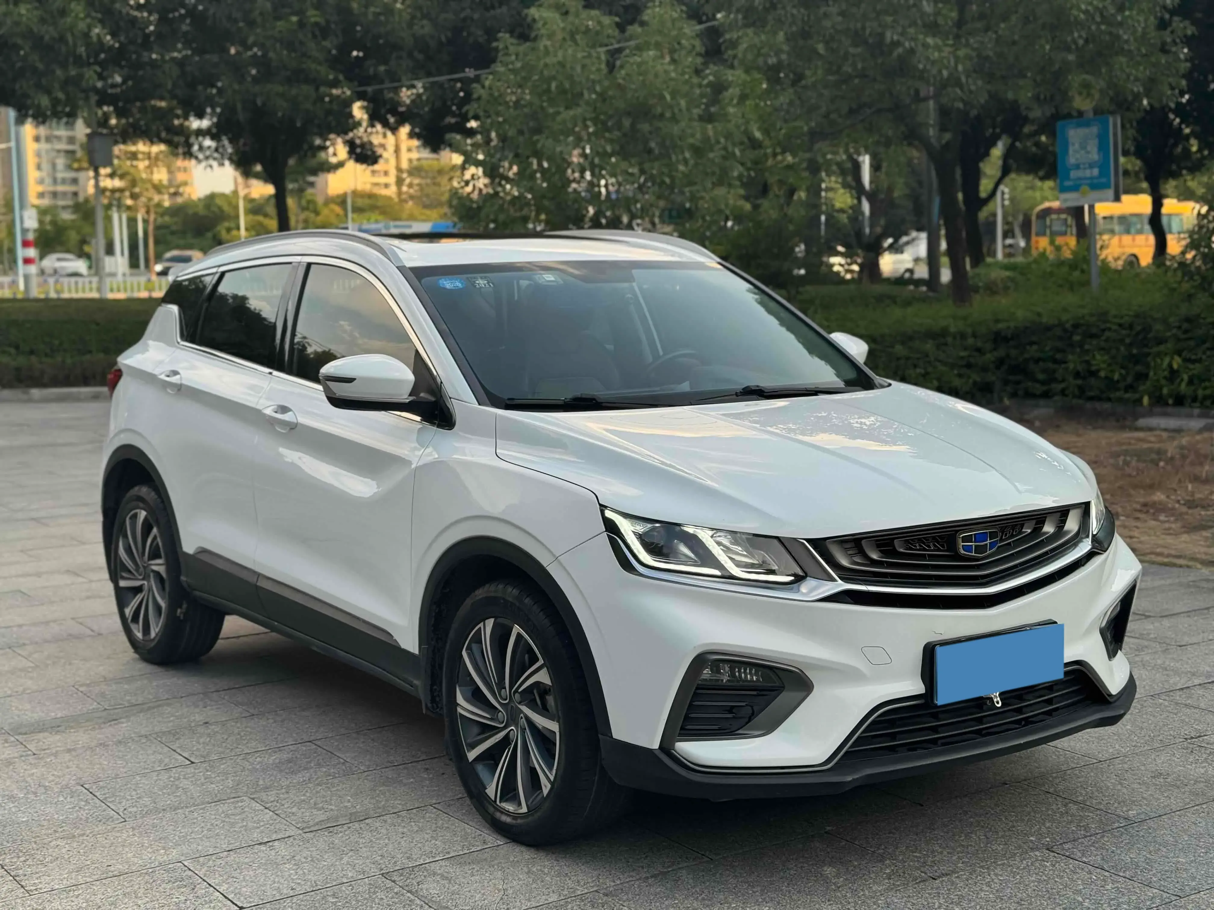 2019 GEELY COOLRAY thumbnail 3