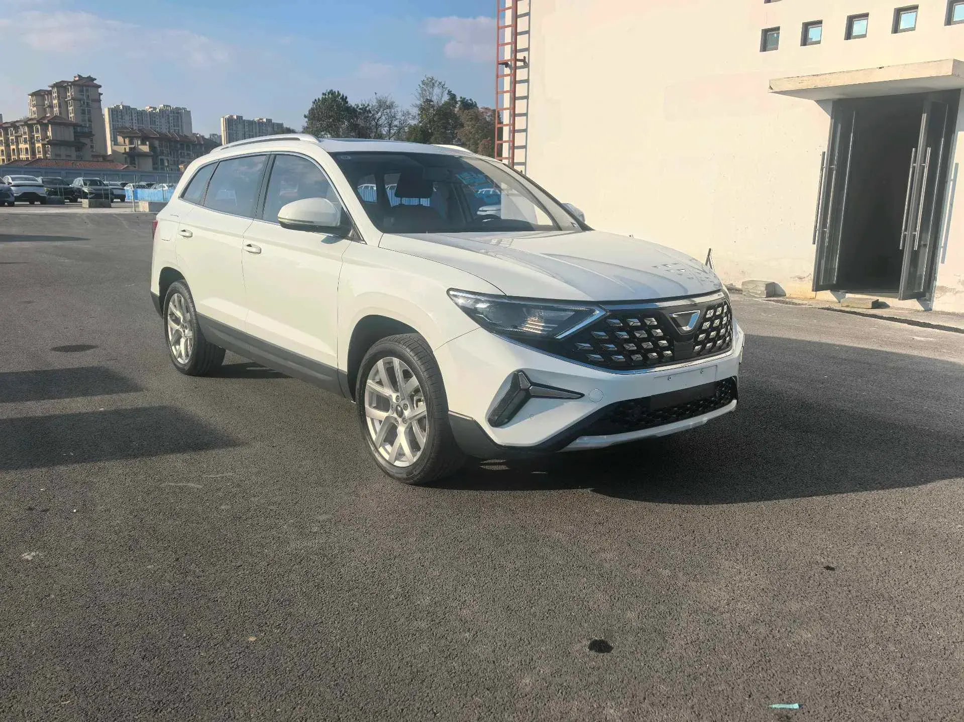 2023 JETTA VS7 thumbnail 3