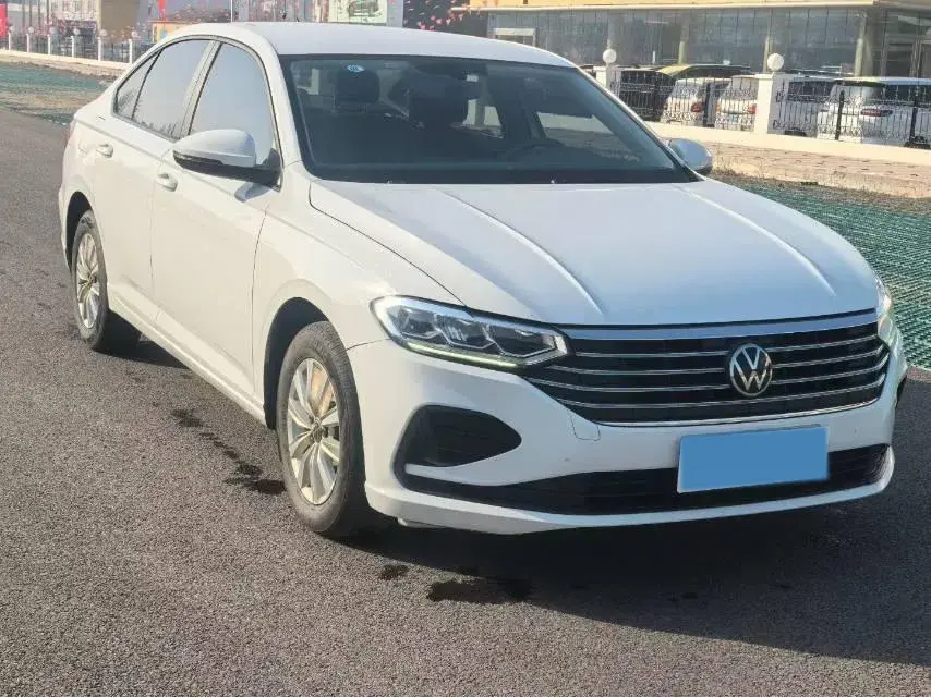 2023 VOLKSWAGEN LAVIDA thumbnail 3