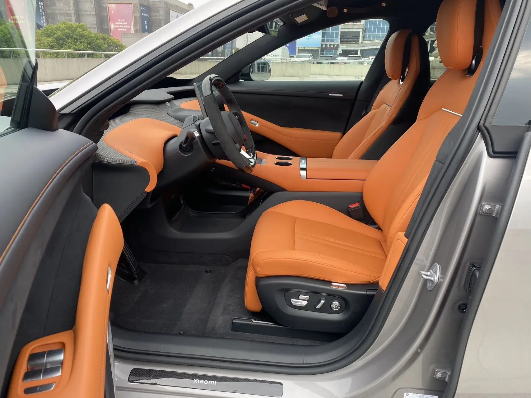 2025 MI YU7 thumbnail 4