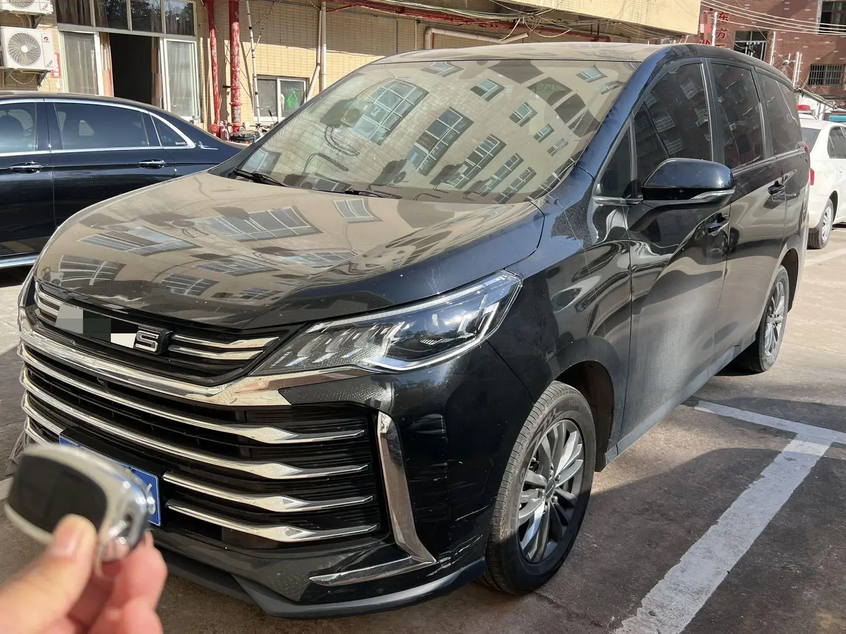 2023 MAXUS G50 view 1