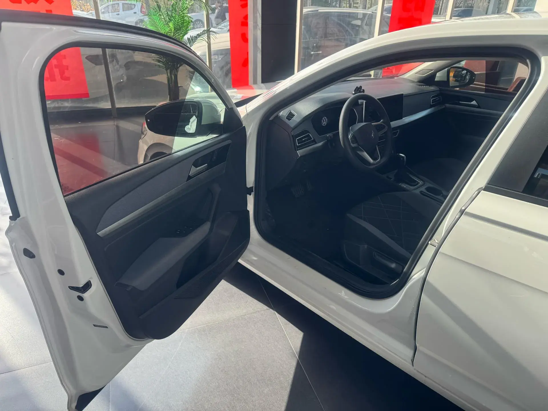 2023 VOLKSWAGEN LAVIDA thumbnail 4