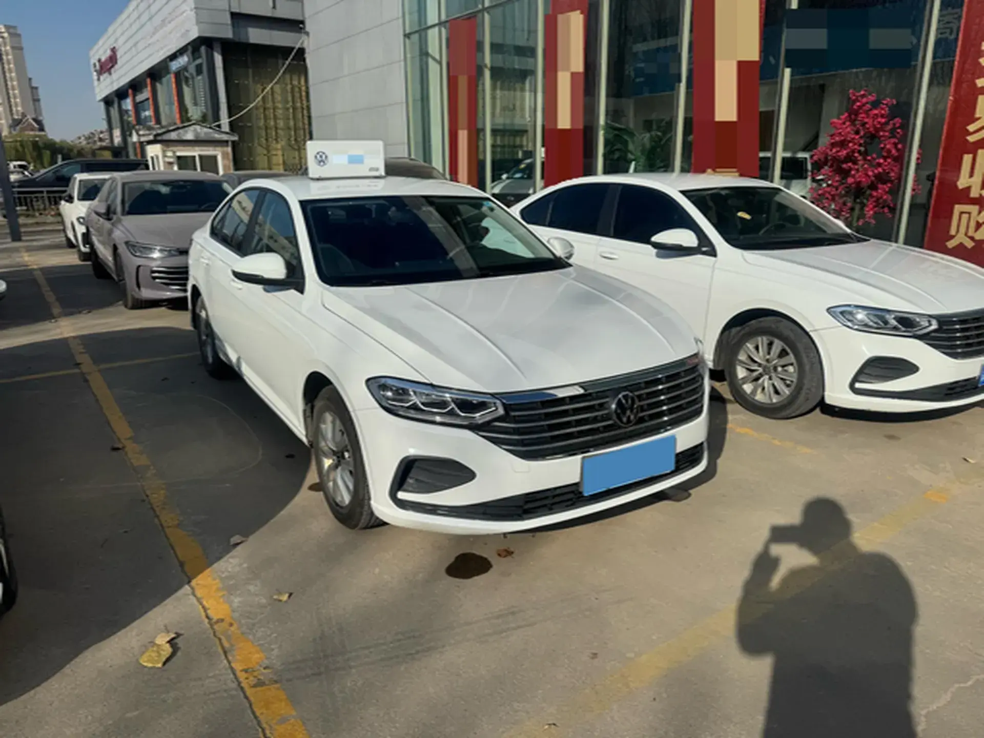 2023 VOLKSWAGEN LAVIDA thumbnail 3