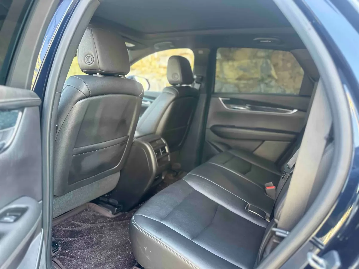 2021 Cadillac XT5 2.0T 237HP L4 9AT,autocango,china used car exporter,china ev exporter,chinese used car exporter,chinese used ev exporter