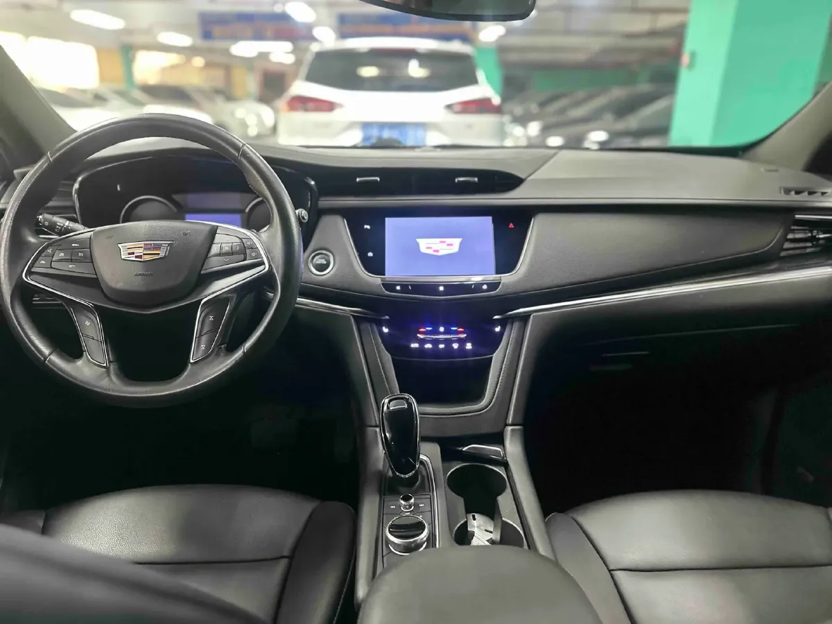 2021 Cadillac XT5 2.0T 237HP L4 9AT,autocango,china used car exporter,china ev exporter,chinese used car exporter,chinese used ev exporter