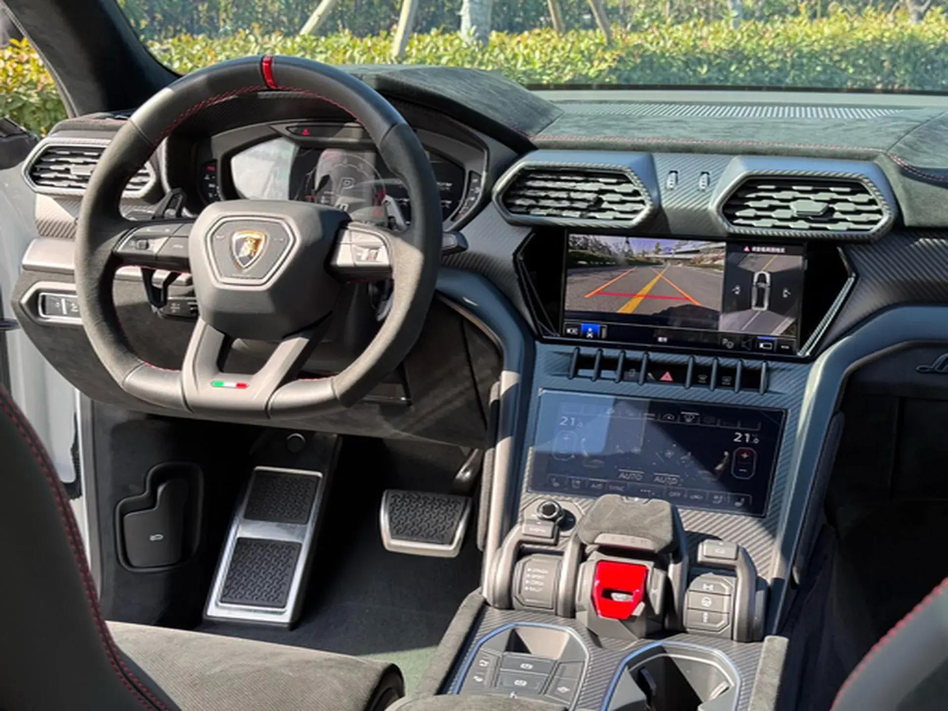 2022 LAMBORGHINI URUS thumbnail 4