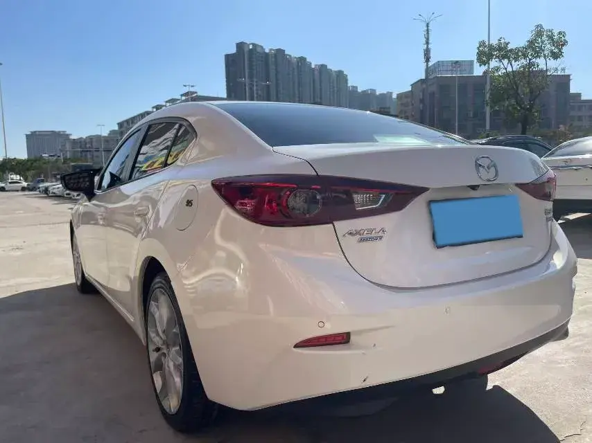 2018 ROEWE I6 thumbnail 3
