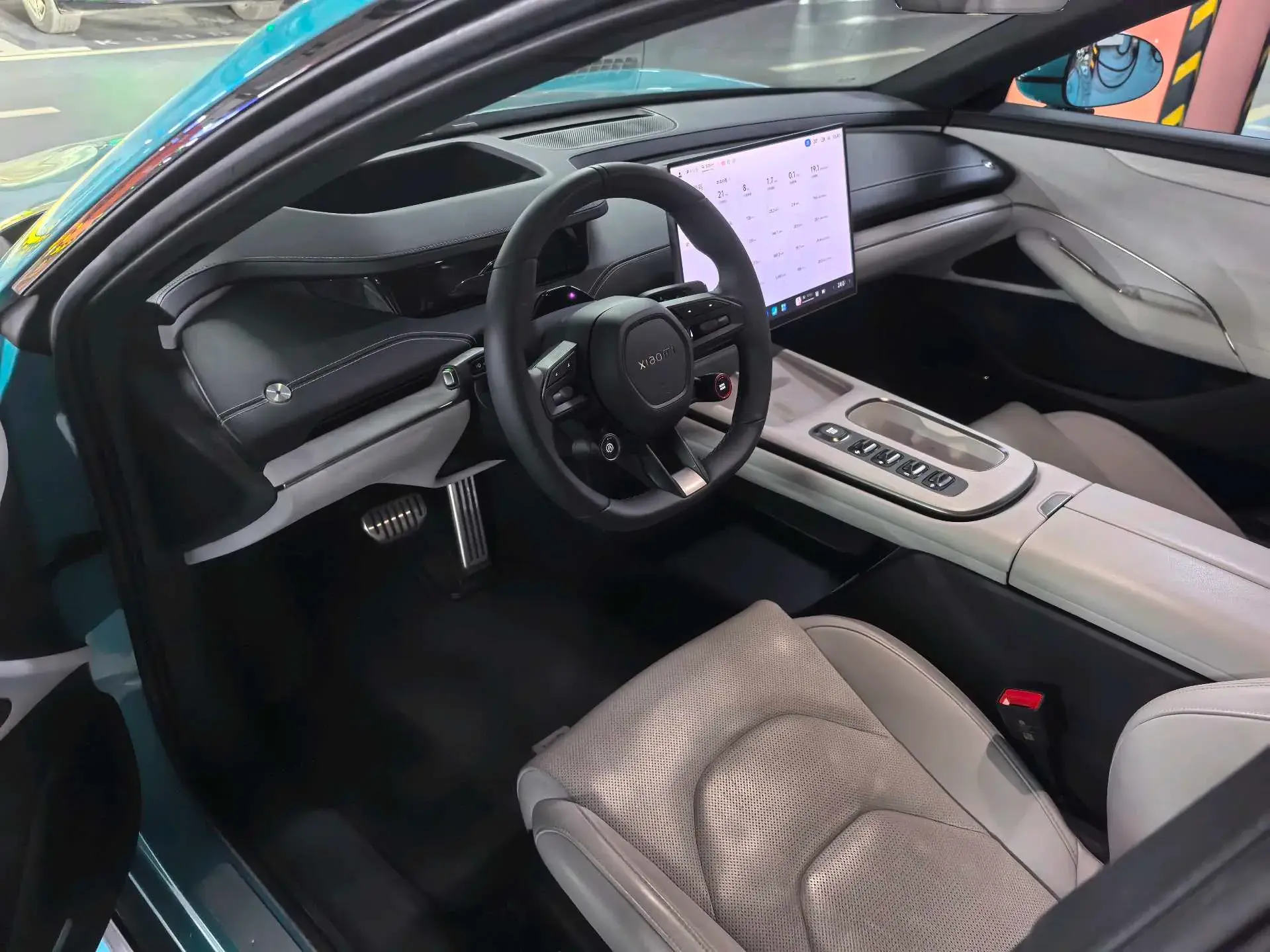 2024 MI SU7 thumbnail 4