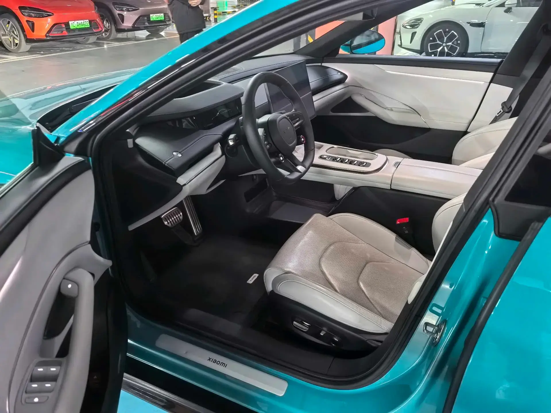 2024 MI SU7 thumbnail 2