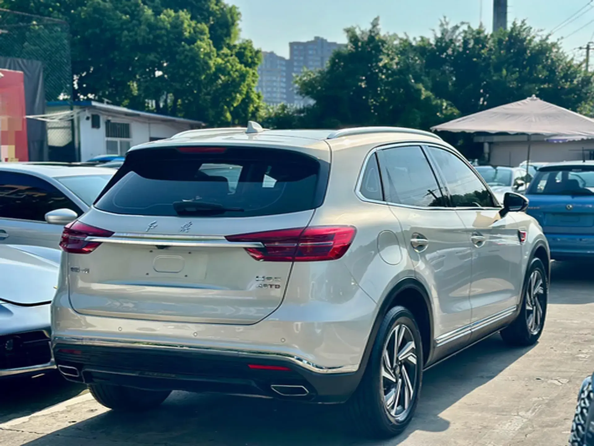 2022 HONGQI HS5 thumbnail 4