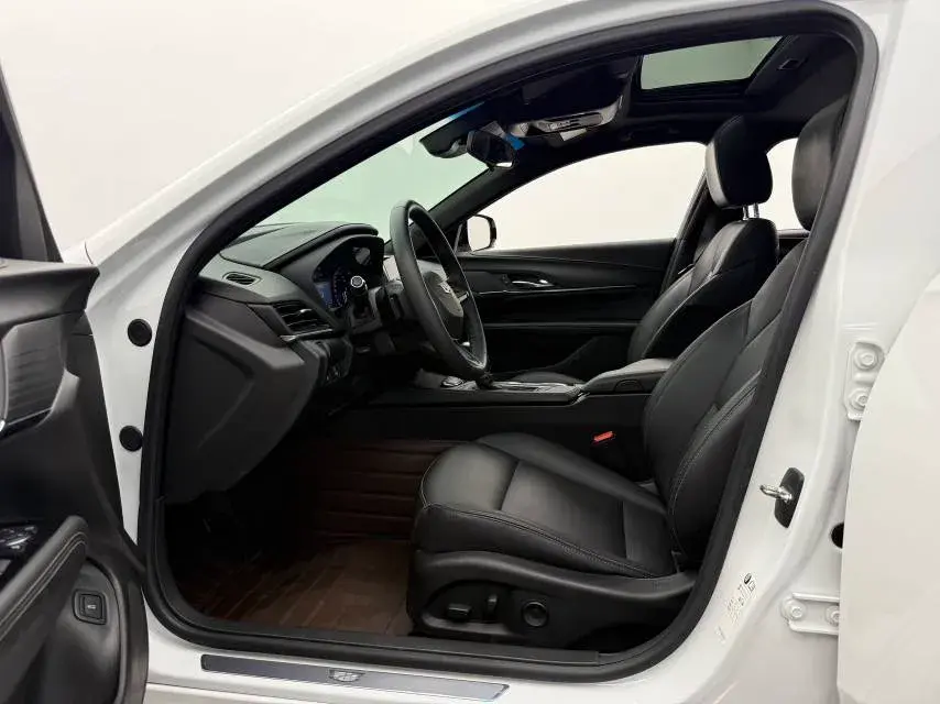 2021 CADILLAC CT4 thumbnail 3