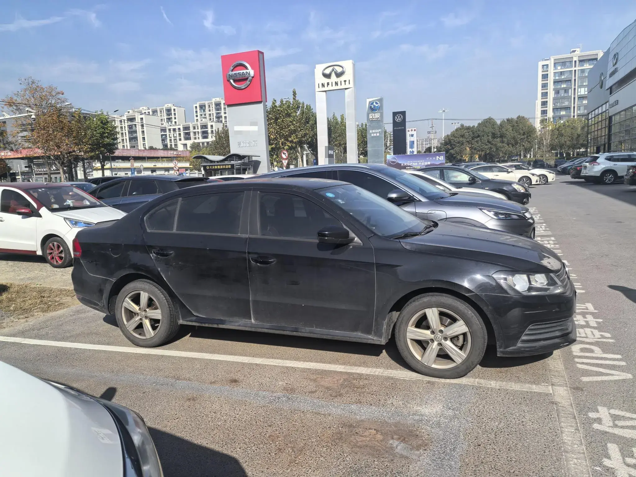 2017 VOLKSWAGEN LAVIDA thumbnail 3