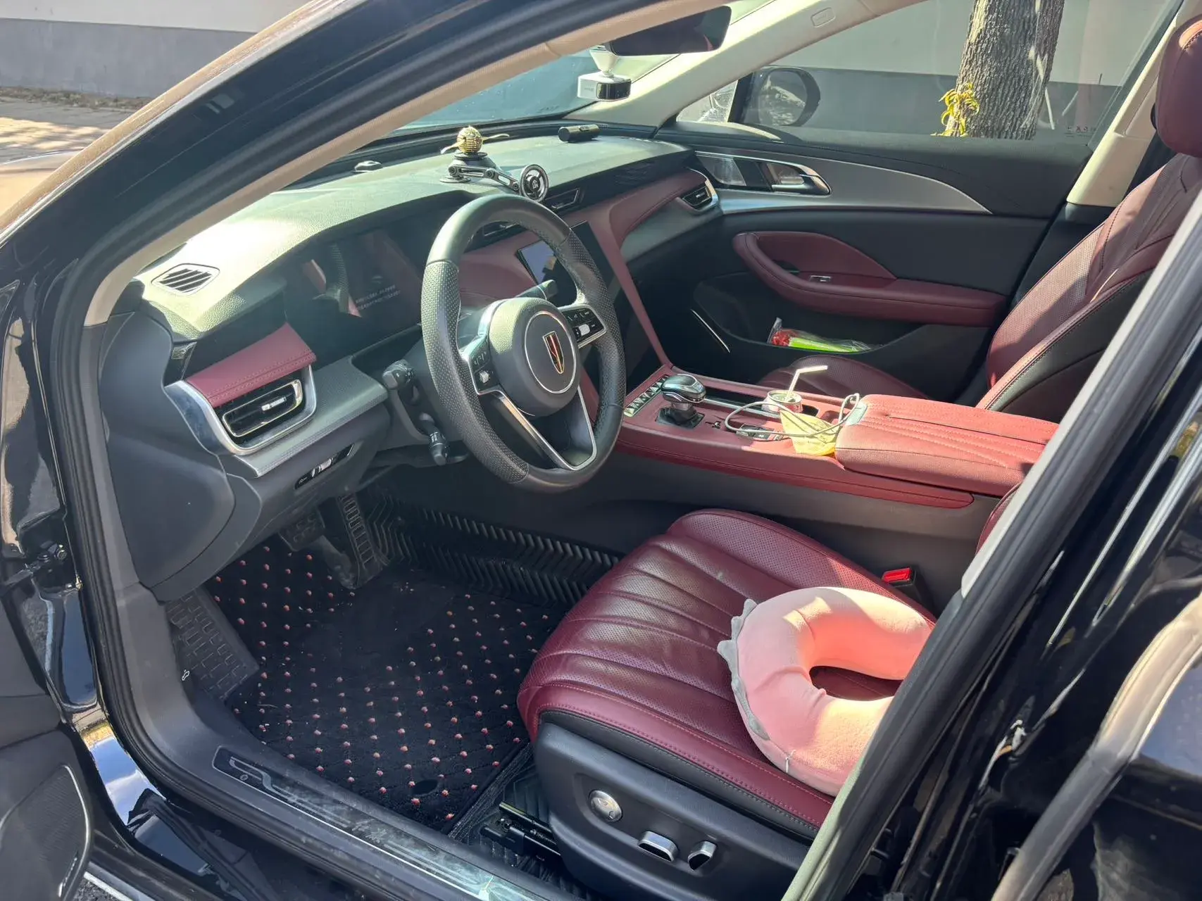 2023 HONGQI H5 thumbnail 2