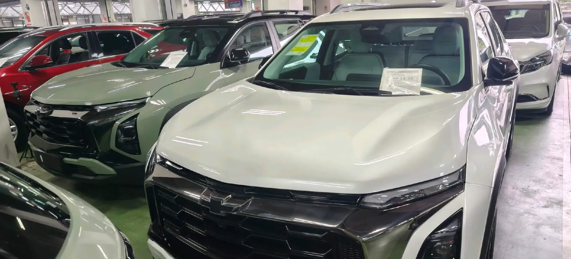2024 Chevrolet EquinoxPlus 1.5T 180HP L4 2DHT PHEV 24.4KWH,autocango,china used car exporter,china ev exporter,chinese used car exporter,chinese used ev exporter