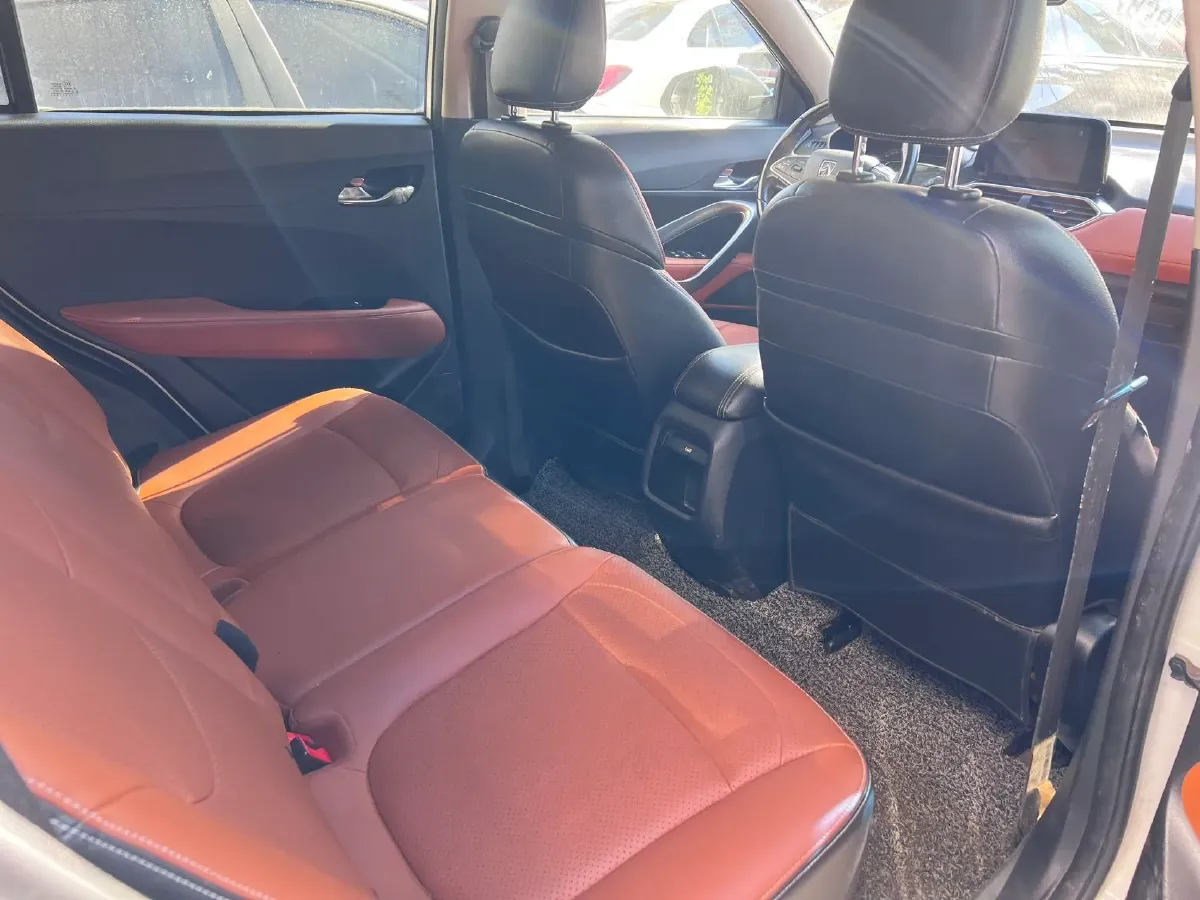 2017 BaoJun 510 1.5L 112HP L4 6MT,autocango,china used car exporter,china ev exporter,chinese used car exporter,chinese used ev exporter