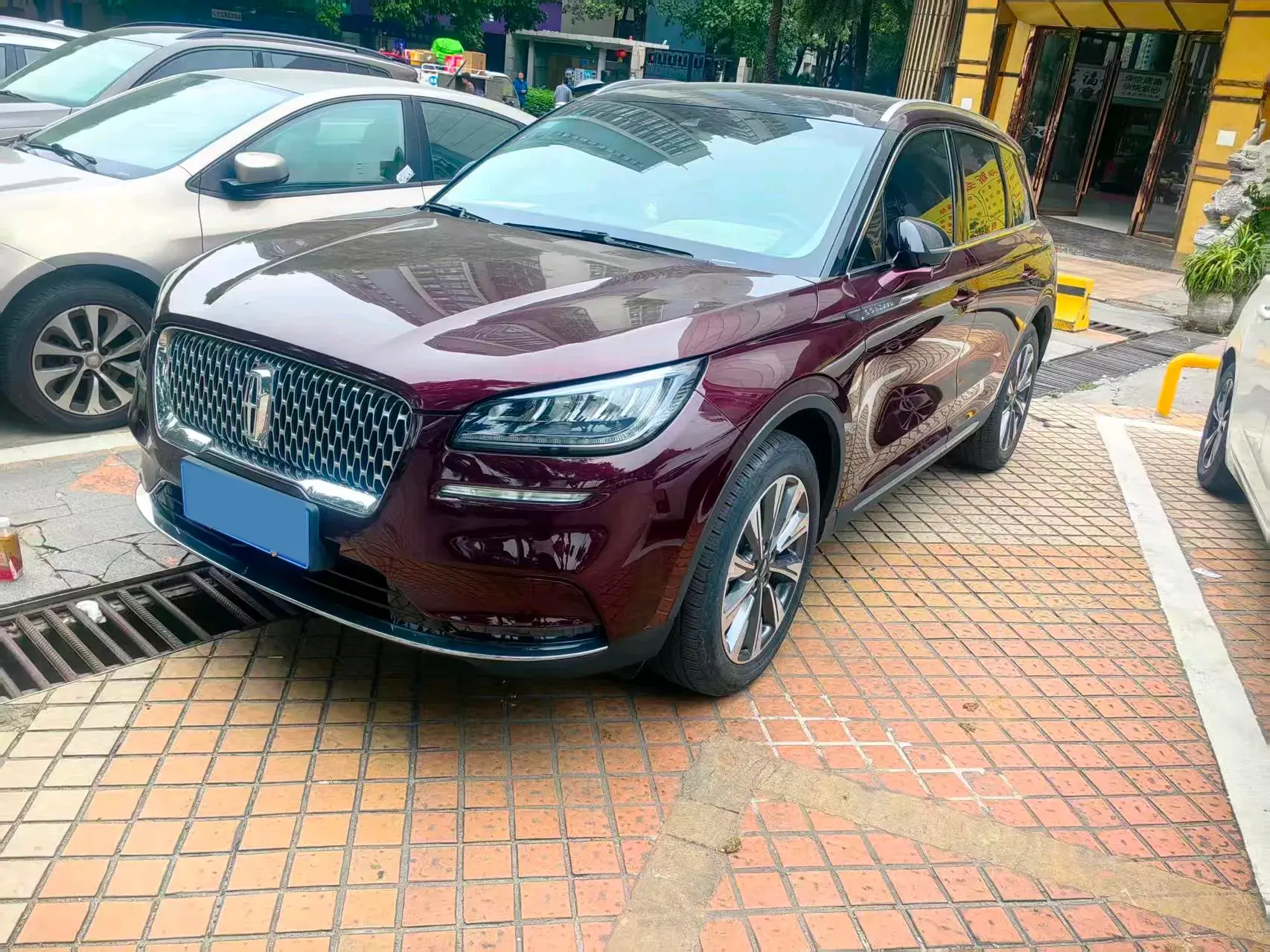 2022 LINCOLN CORSAIR view 1