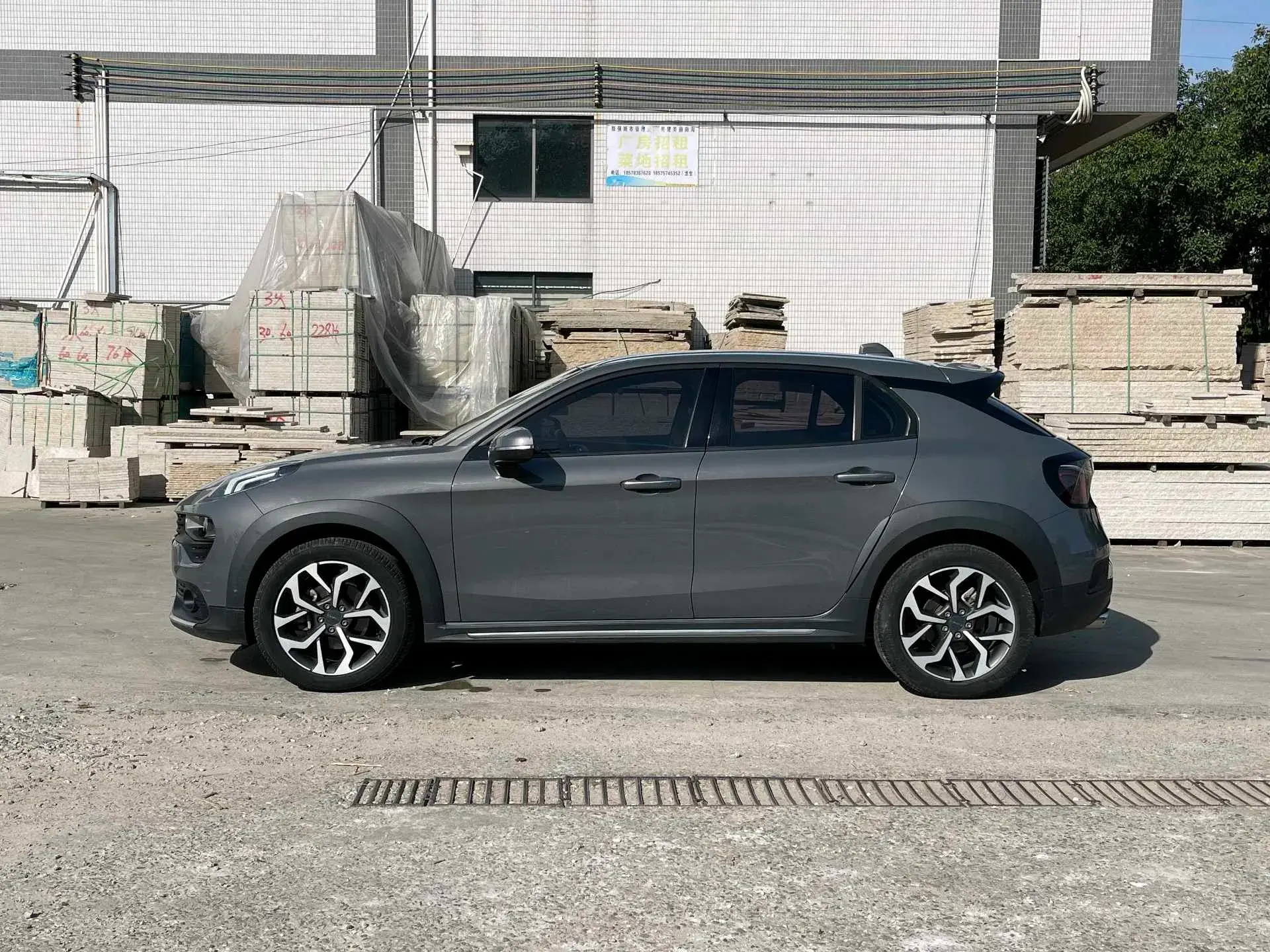 2018 LYNK&CO 02 thumbnail 2