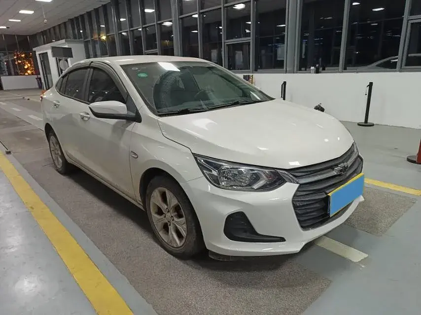 2020 CHEVROLET CAVALIER thumbnail 3