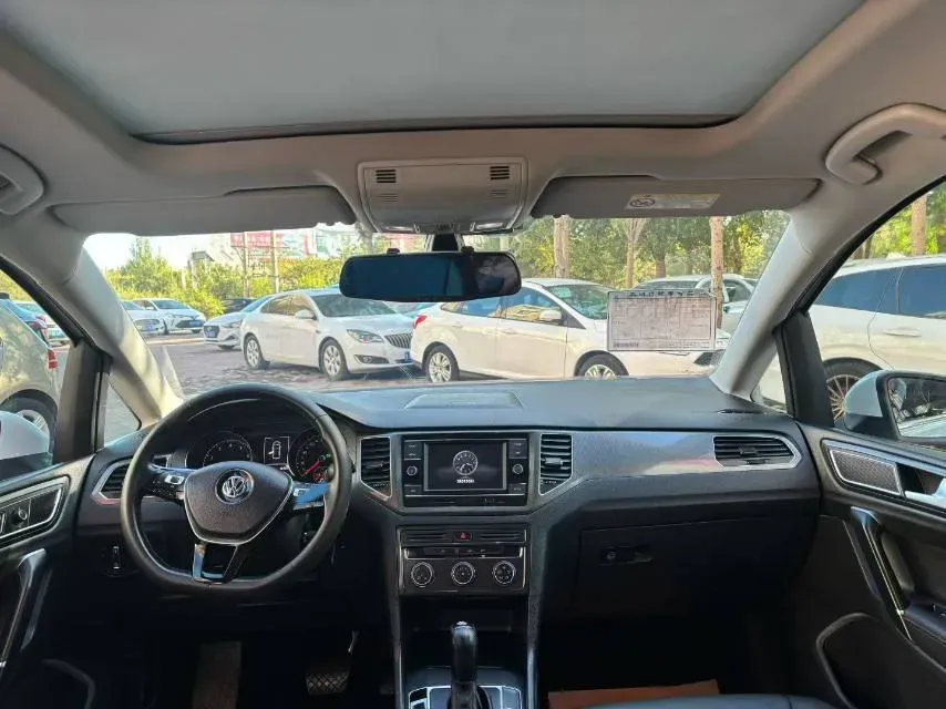 2018 Volkswagen Golf Sportsvan 1.4T 131HP L4 7DCT,autocango,china used car exporter,china ev exporter,chinese used car exporter,chinese used ev exporter