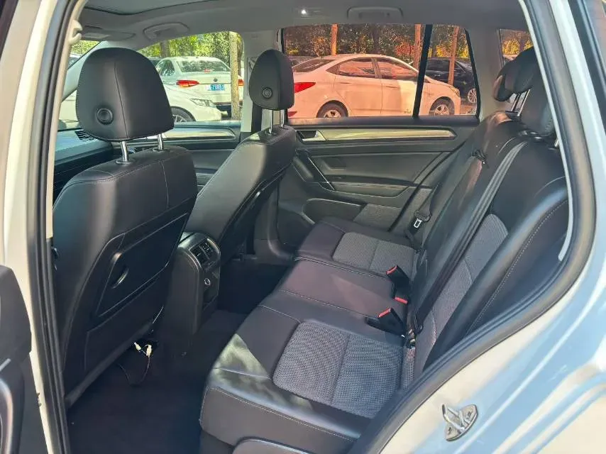 2018 Volkswagen Golf Sportsvan 1.4T 131HP L4 7DCT,autocango,china used car exporter,china ev exporter,chinese used car exporter,chinese used ev exporter