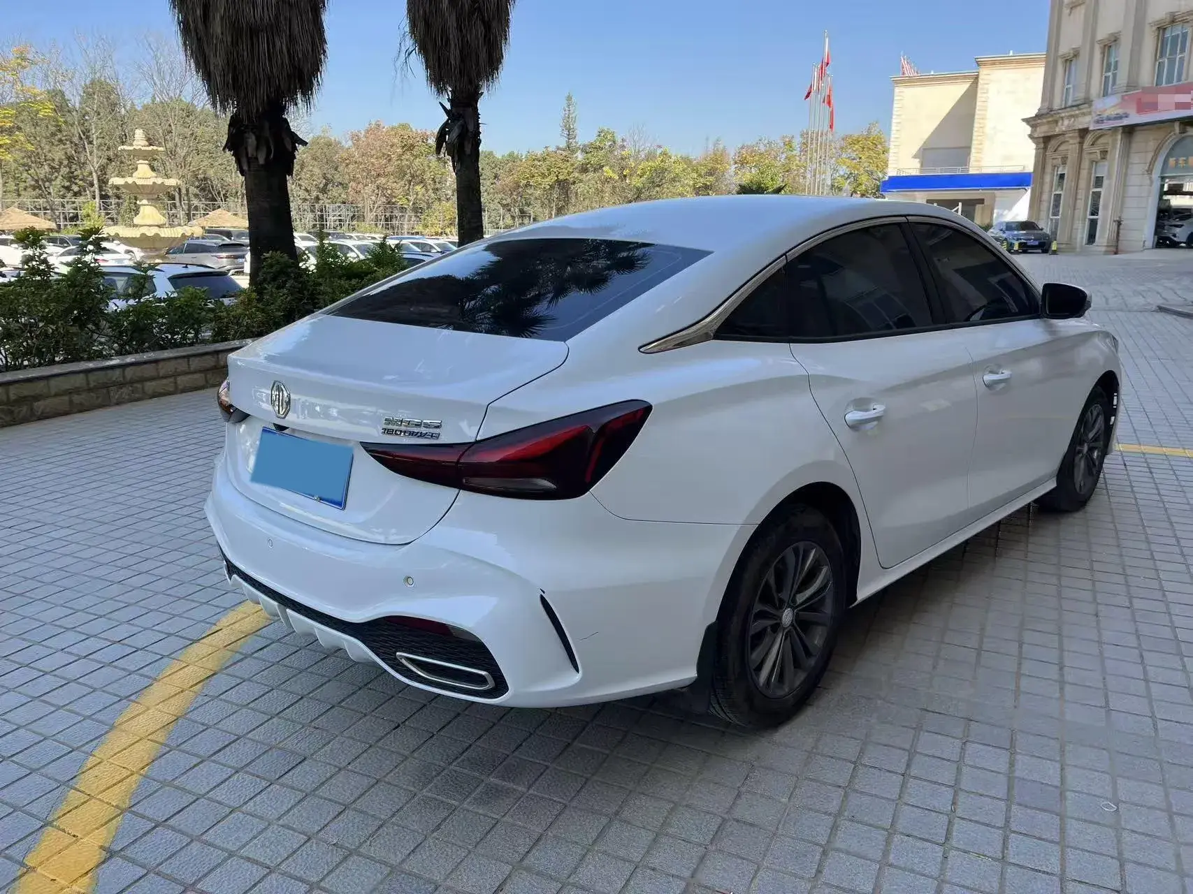 2025 MG 5 thumbnail 4