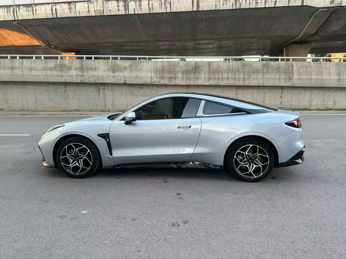 2023 NETA GT thumbnail 3