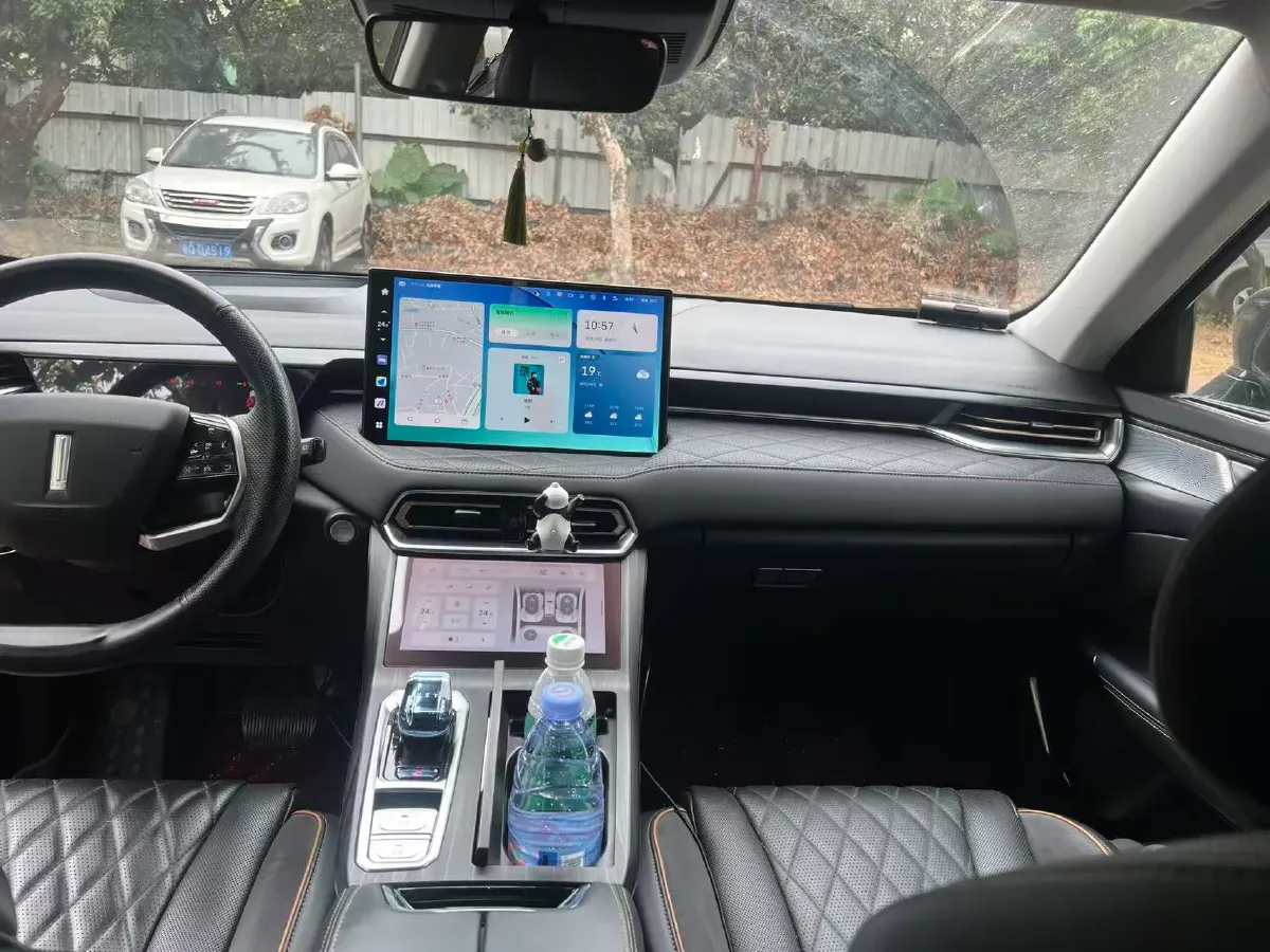 2022 WEY Latte DHT 1.5T 156HP L4 2DHT Hybrid,autocango,china used car exporter,china ev exporter,chinese used car exporter,chinese used ev exporter