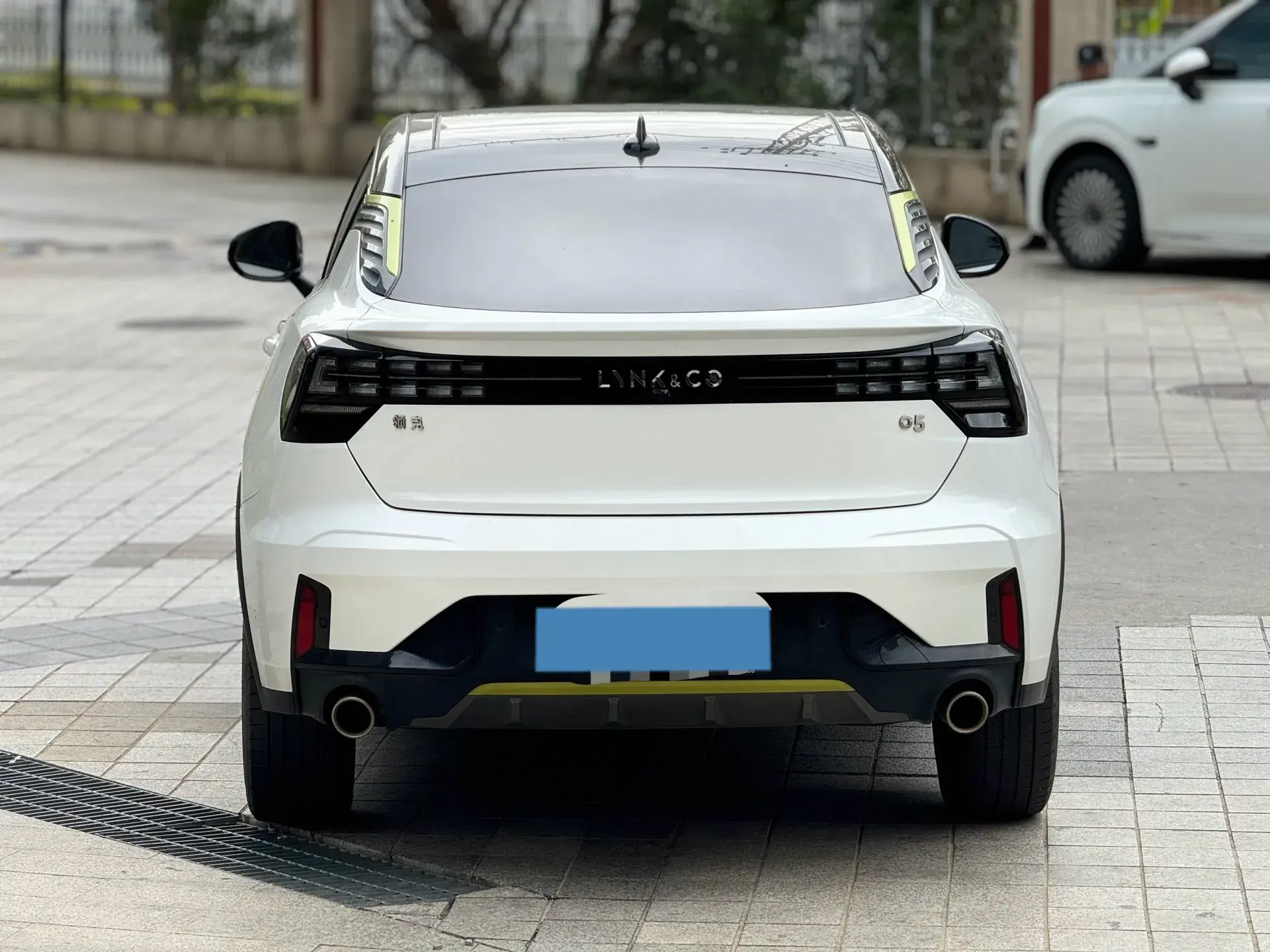 2020 LYNK&CO 05 thumbnail 4