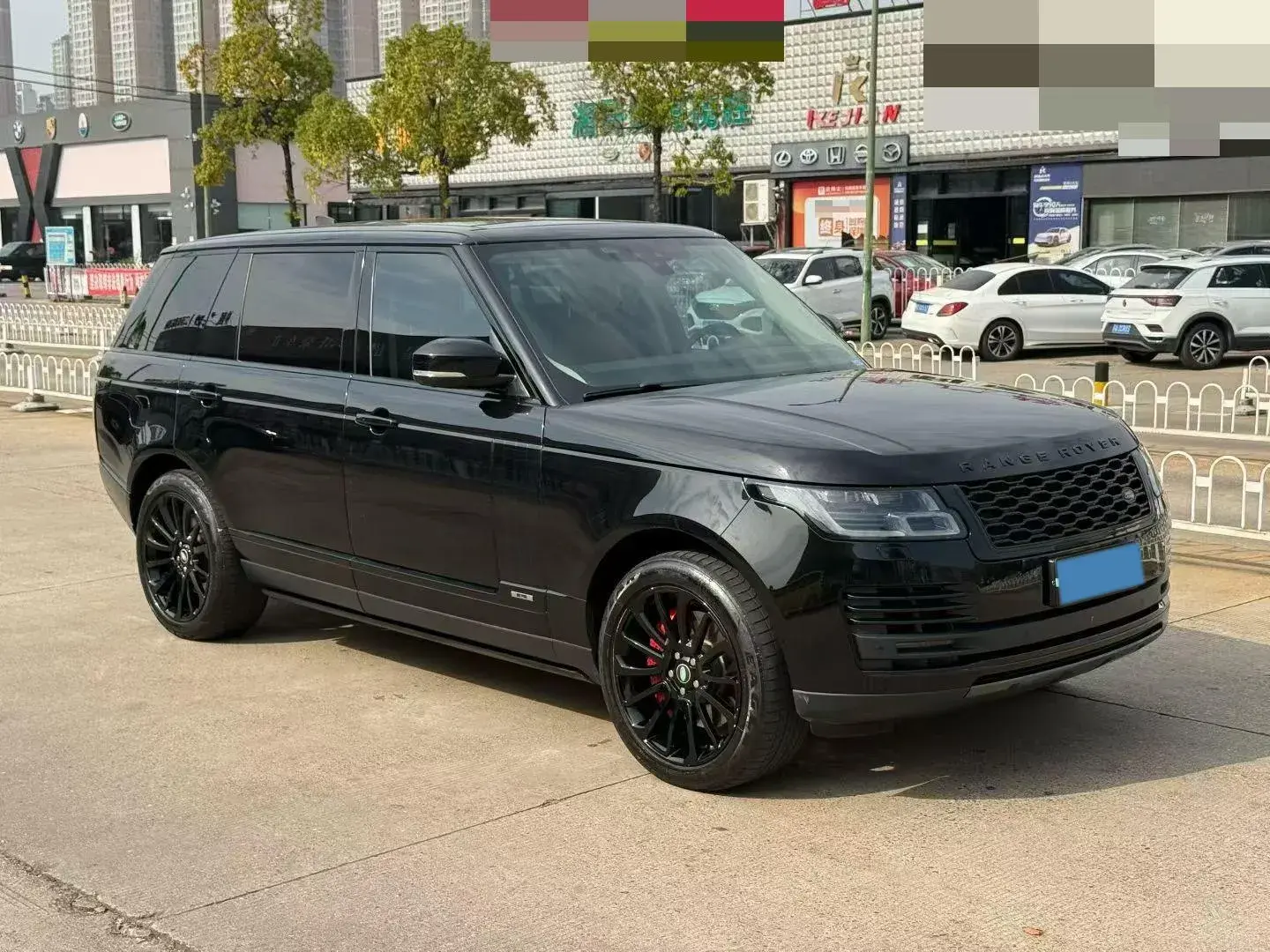 2019 LAND ROVER thumbnail 3