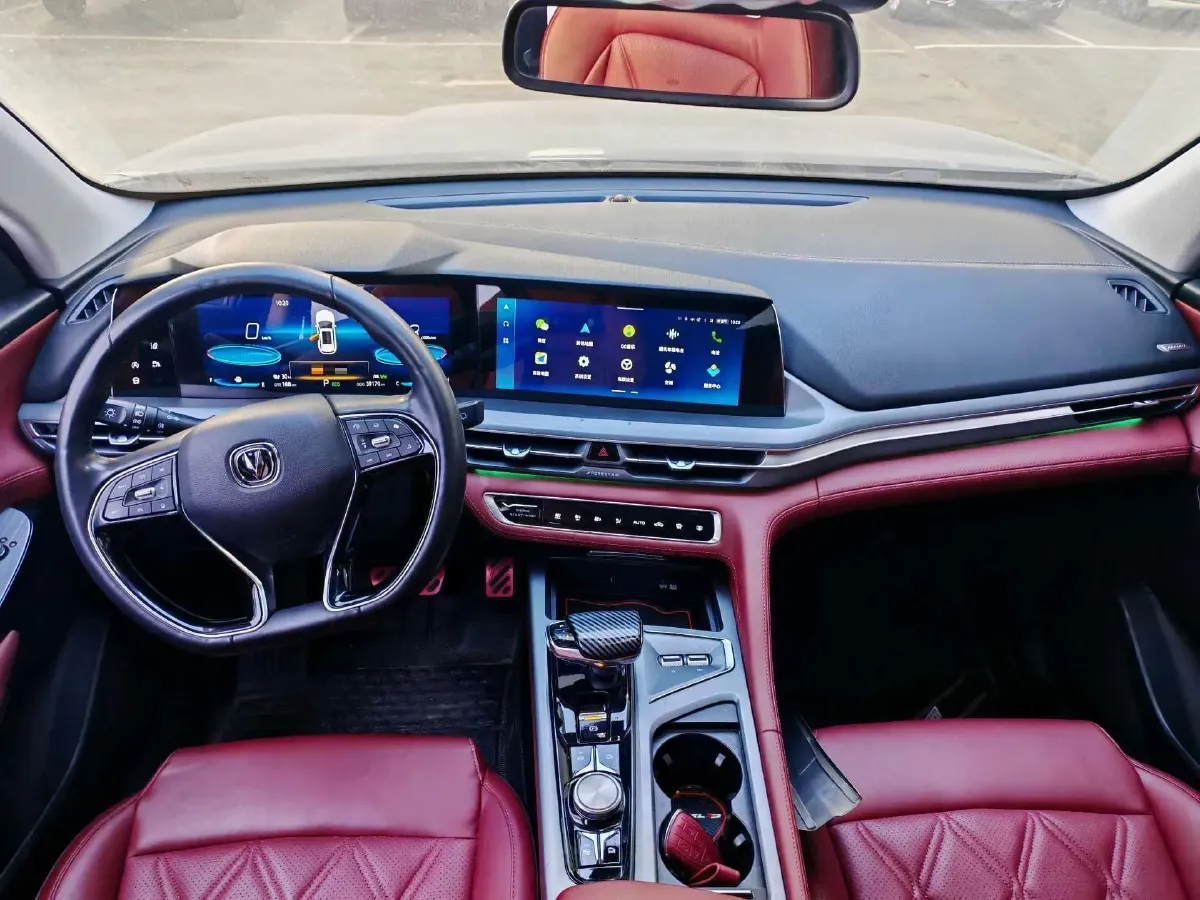 2021 ChangAn CS75 Plus 2.0T 233HP L4 8AT,autocango,china used car exporter,china ev exporter,chinese used car exporter,chinese used ev exporter