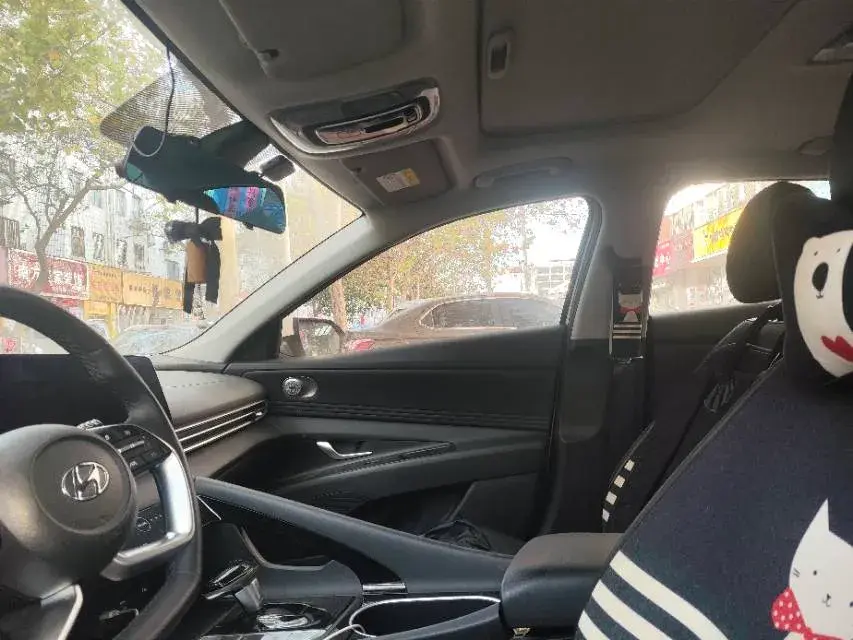 2022 HYUNDAI ELANTRA thumbnail 3