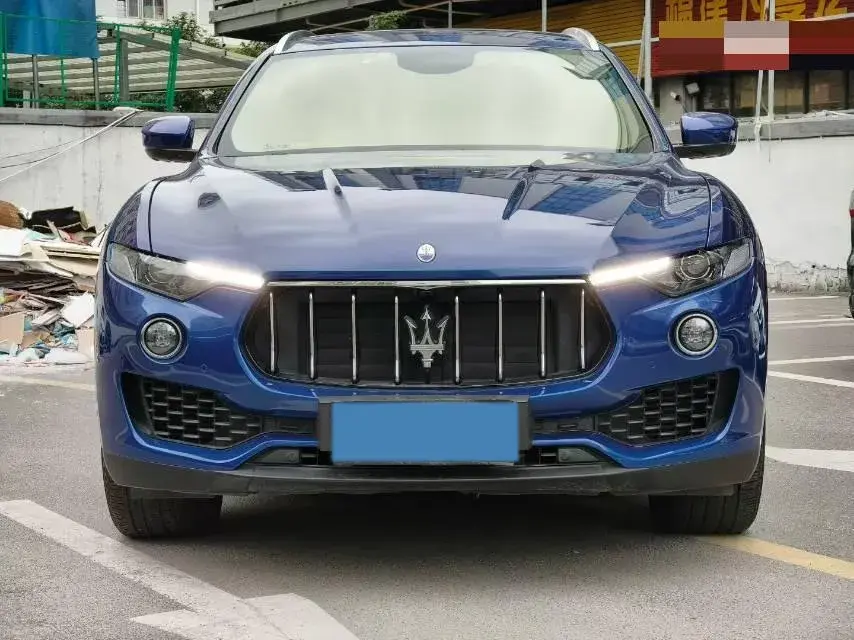 2018 MASERATI LEVANTE thumbnail 3