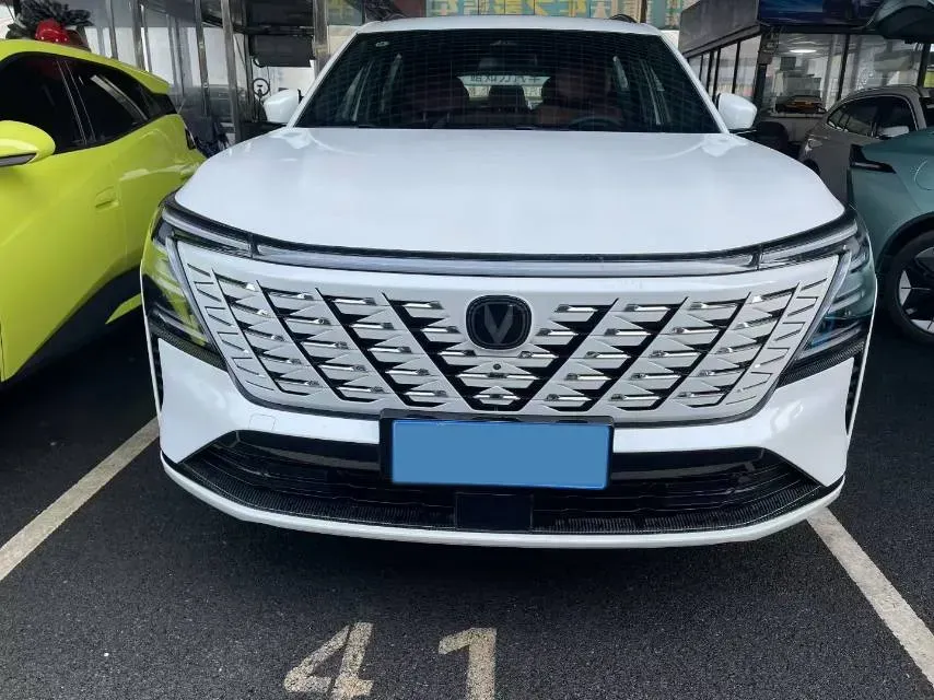 2025 ChangAn CS75 Plus 2.0T 233HP L4 8AT,autocango,china used car exporter,china ev exporter,chinese used car exporter,chinese used ev exporter